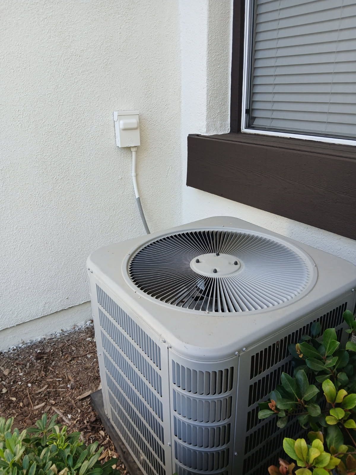 Project Efficient AC Hookup for Cool Summer Comfort image